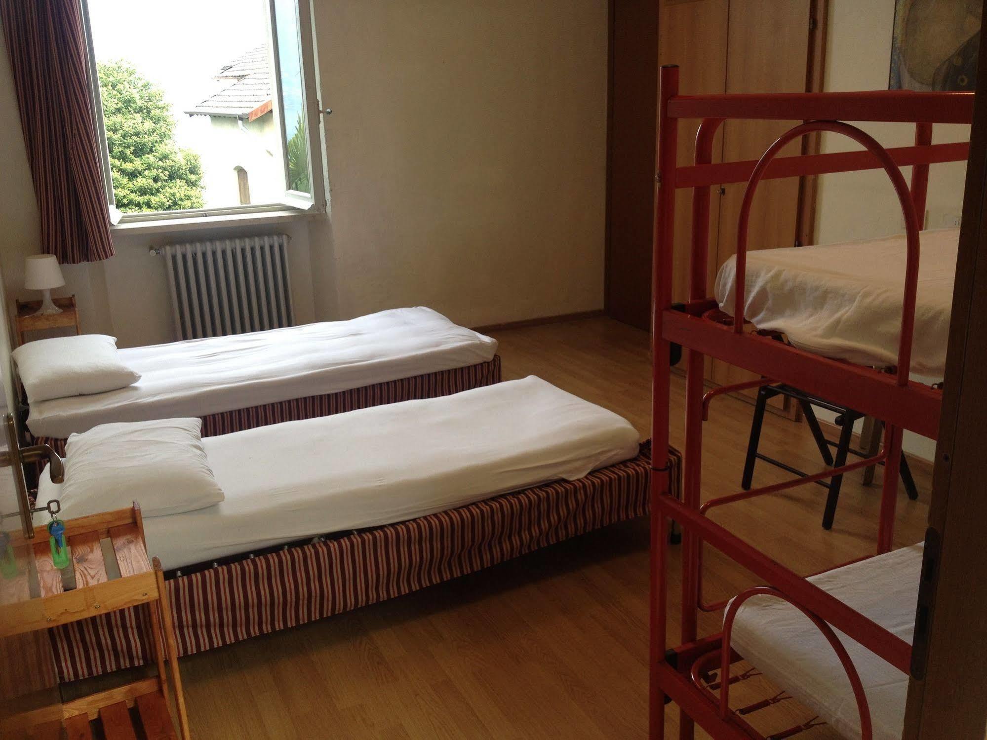 Santangela Hostel & Rooms Menaggio Exterior photo