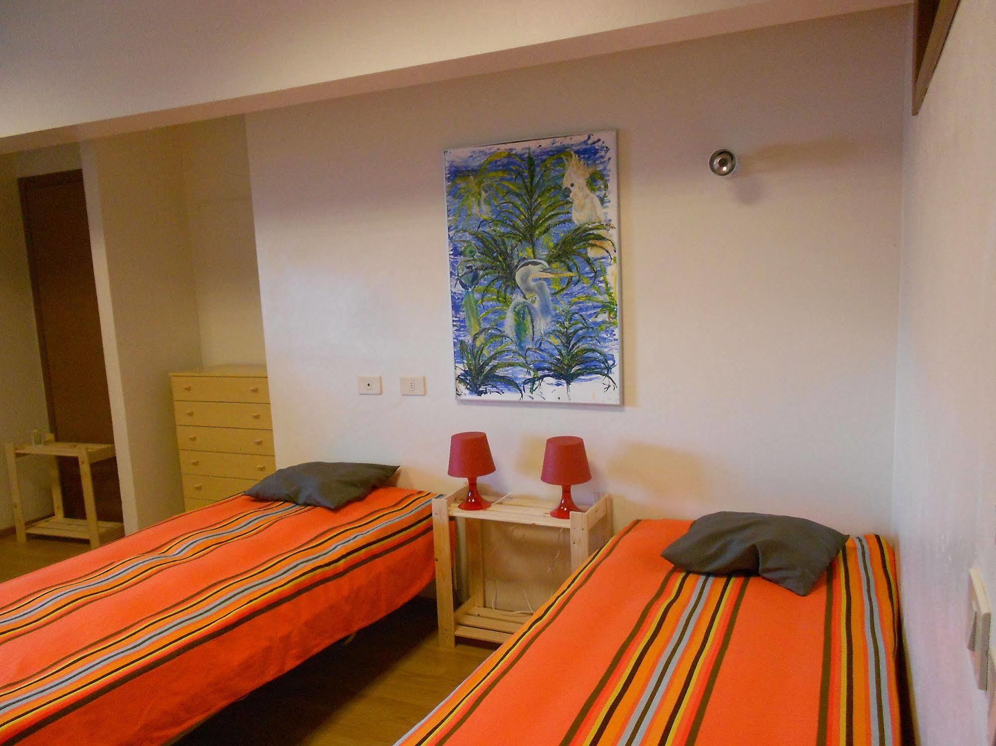 Santangela Hostel & Rooms Menaggio Exterior photo