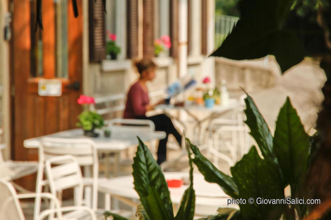 Santangela Hostel & Rooms Menaggio Exterior photo