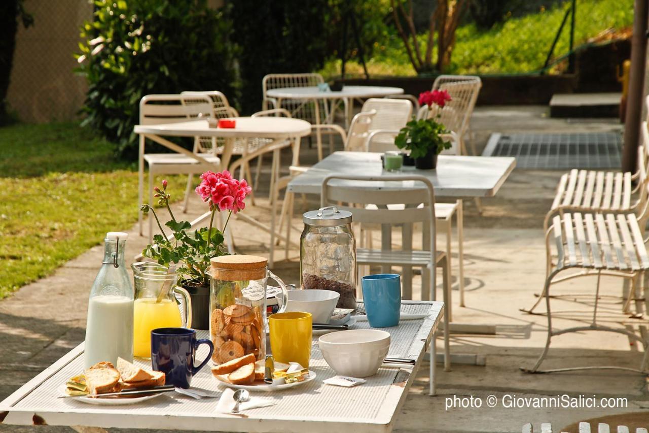 Santangela Hostel & Rooms Menaggio Exterior photo
