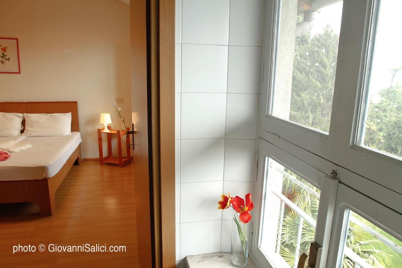 Santangela Hostel & Rooms Menaggio Exterior photo