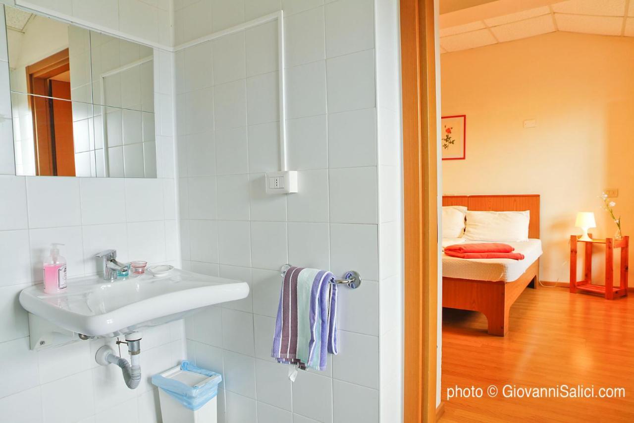 Santangela Hostel & Rooms Menaggio Exterior photo